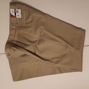 IZOD Pleated Tough Cotton Finish Pants